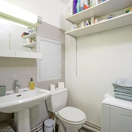 Nice Bright Studio In Standing Residence Appartement